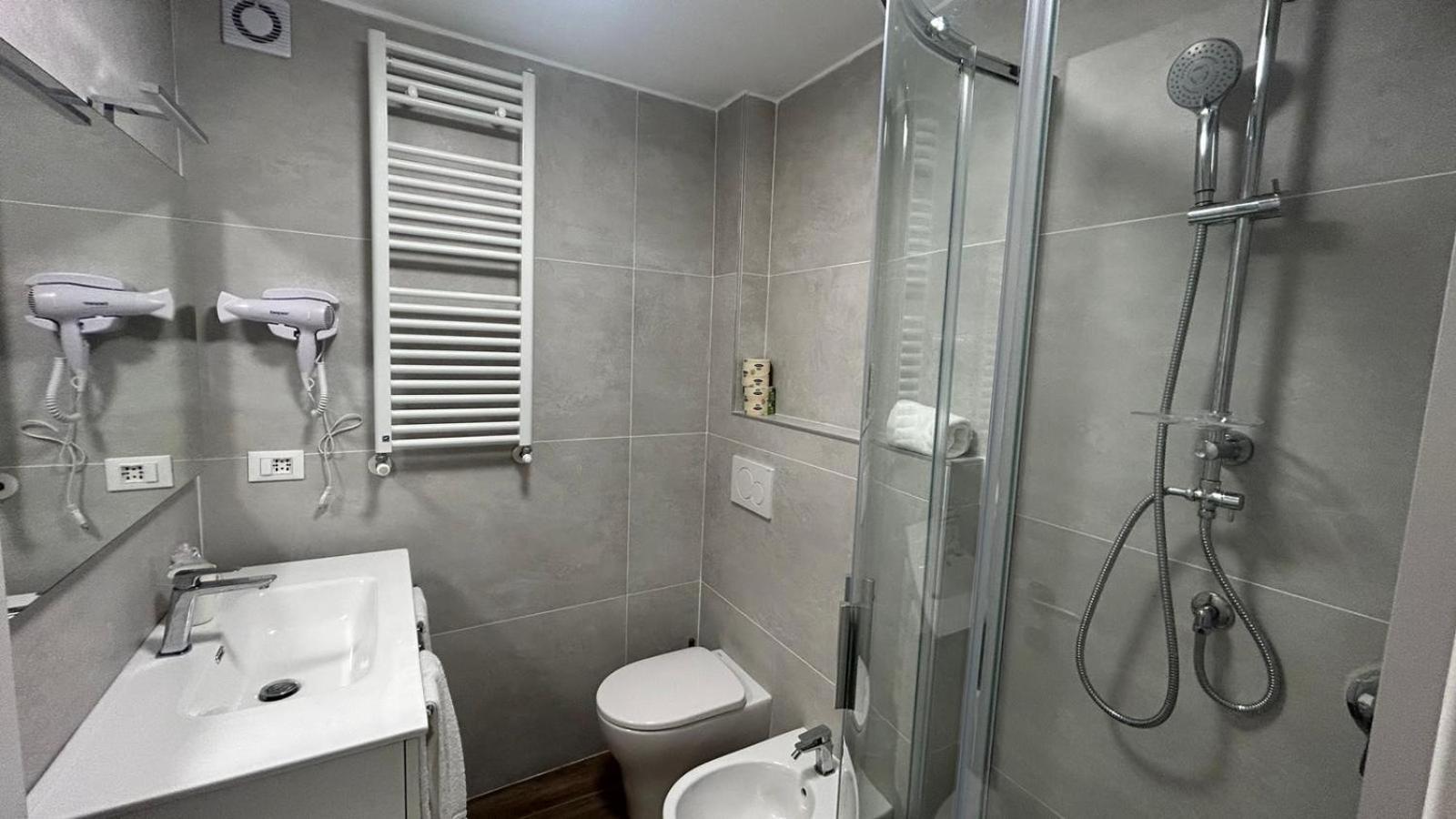 Affittacamere Montale Exterior foto